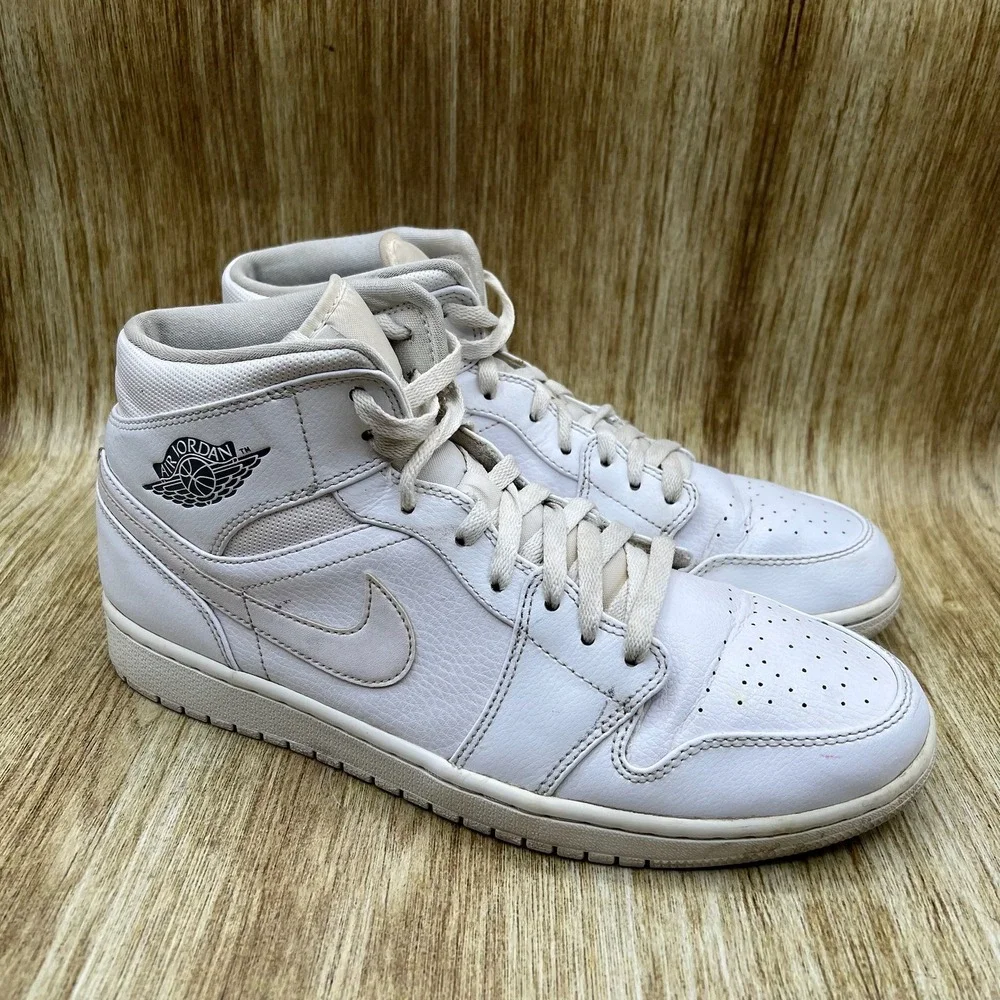 Nike Air Jordan 1 Mid Men's‎ Size 10.5 White Cool Grey Shoes Sneakers 554724-102